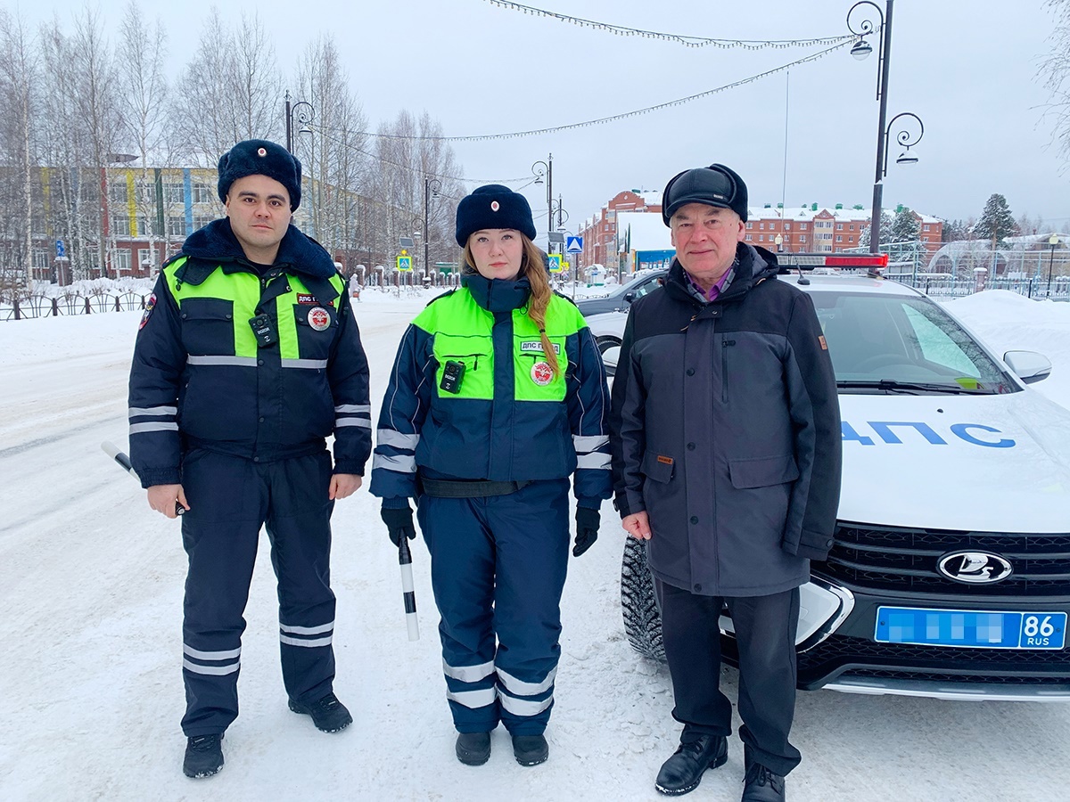 В Белоярском общественники проверили работу нарядов ДПС В Белоярском общественники проверили работу нарядов ДПС